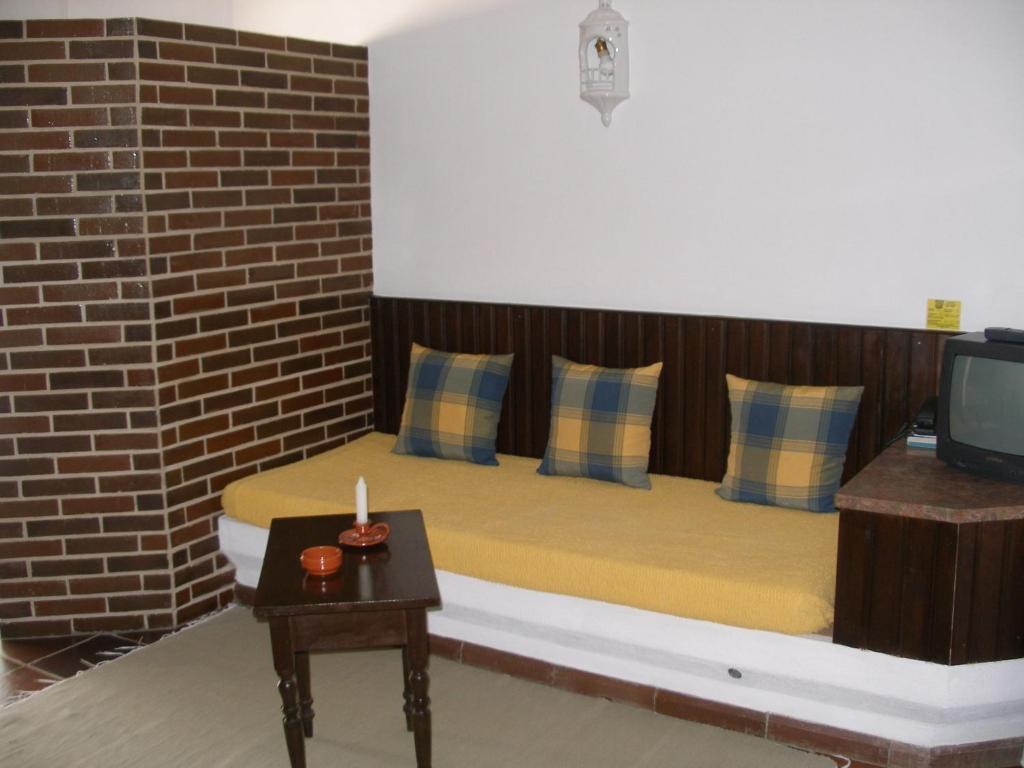 Studio Twin Beds