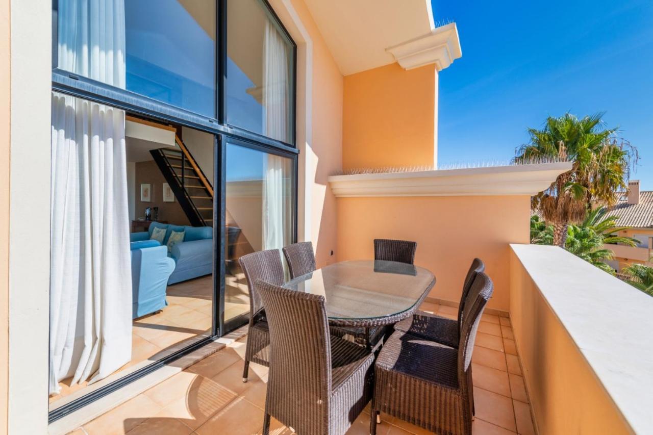 Apartamento com 4 Quartos com Vista Mar