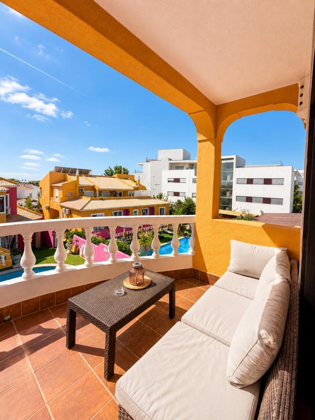 Apartment Pool View