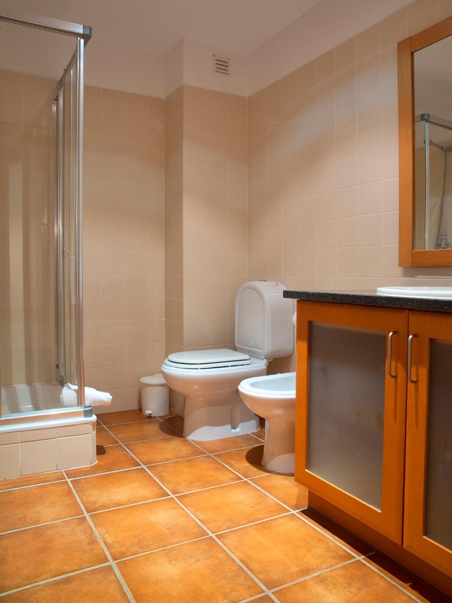 Three-Bedroom Apartment,1189065685:JPEG