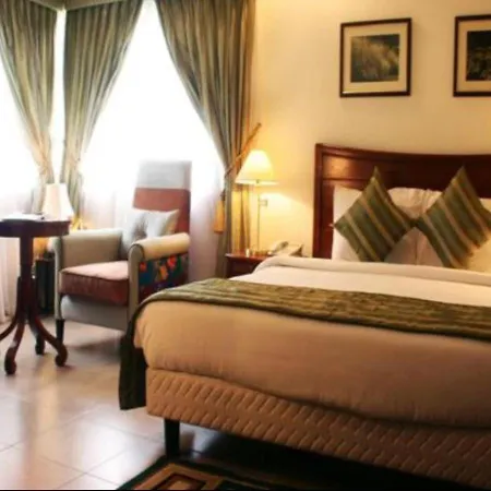Three Arms Hotel-2